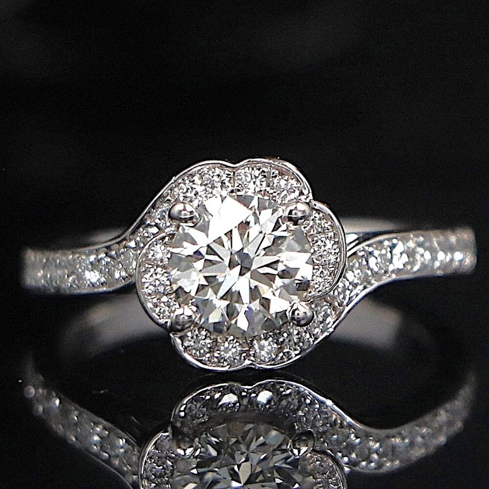 16867 Hearts On Fire 18K White Gold 0.79ct VS2 Round Diamond Engagement Ring